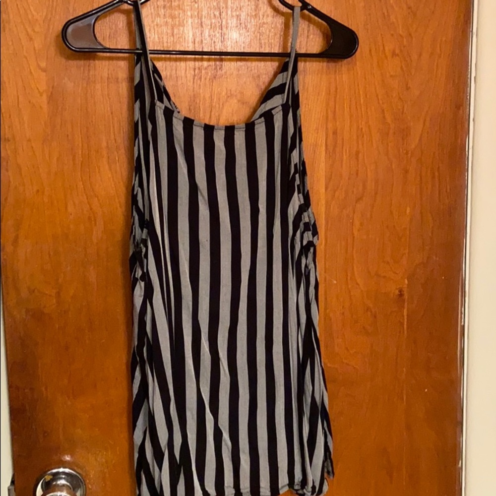 Old Navy Black Gray Striped Keyhole Back Top